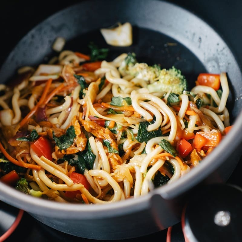 Kochroboter in einer Küchenumgebung