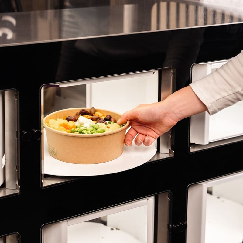 Kochroboter in einer Küchenumgebung